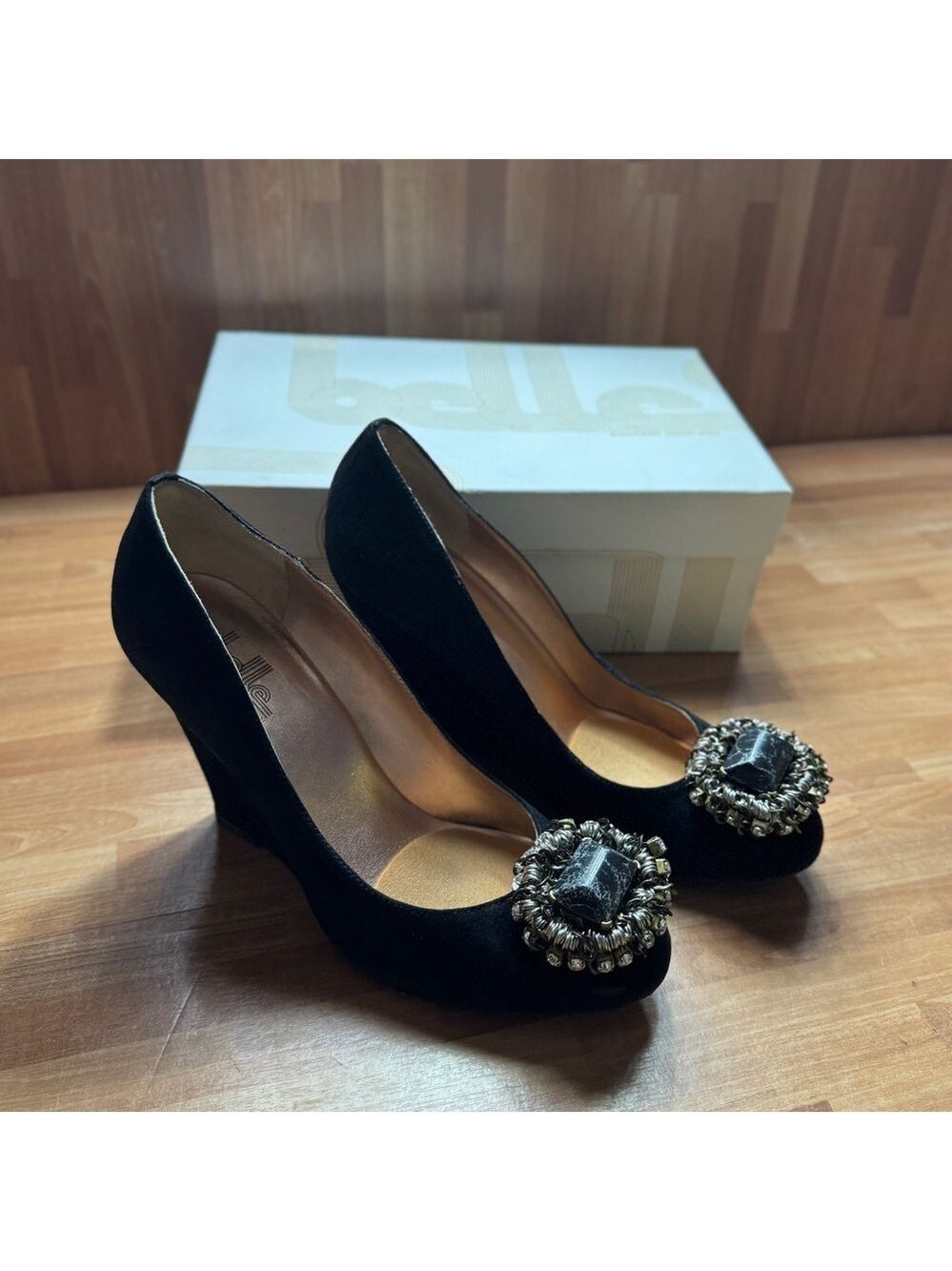 Sigerson Morrison belle black Apache rhinestone wedges size 8.5 velvet